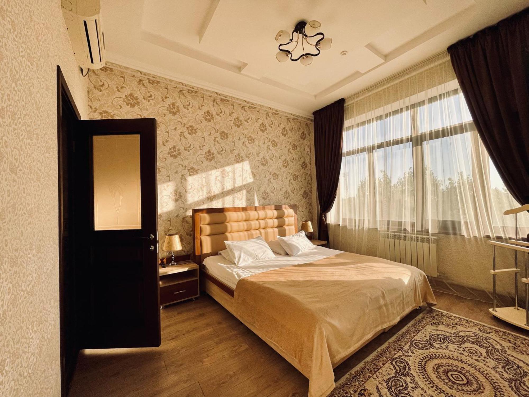Dostyk Hotel Kyzylorda Exterior photo